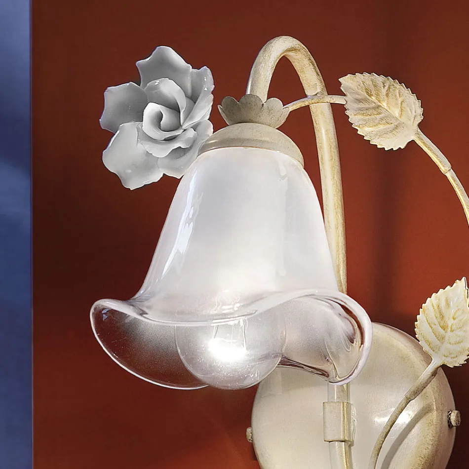 Applique in Ferro e Vetro Sabbiato con Rosa di Decoro in Ceramica - Siena Viadurini