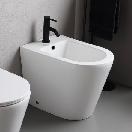 Bidet Monoforo a Terra in Ceramica Bianca dal Design Moderno Elegante - Salice Viadurini