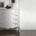Comò in Legno Bianco Perla a Rilievo con Maniglie Cromate Made in Italy - Berlino Viadurini