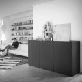 Credenza design moderno nera con 2 ante e cassettone estraibile Flora