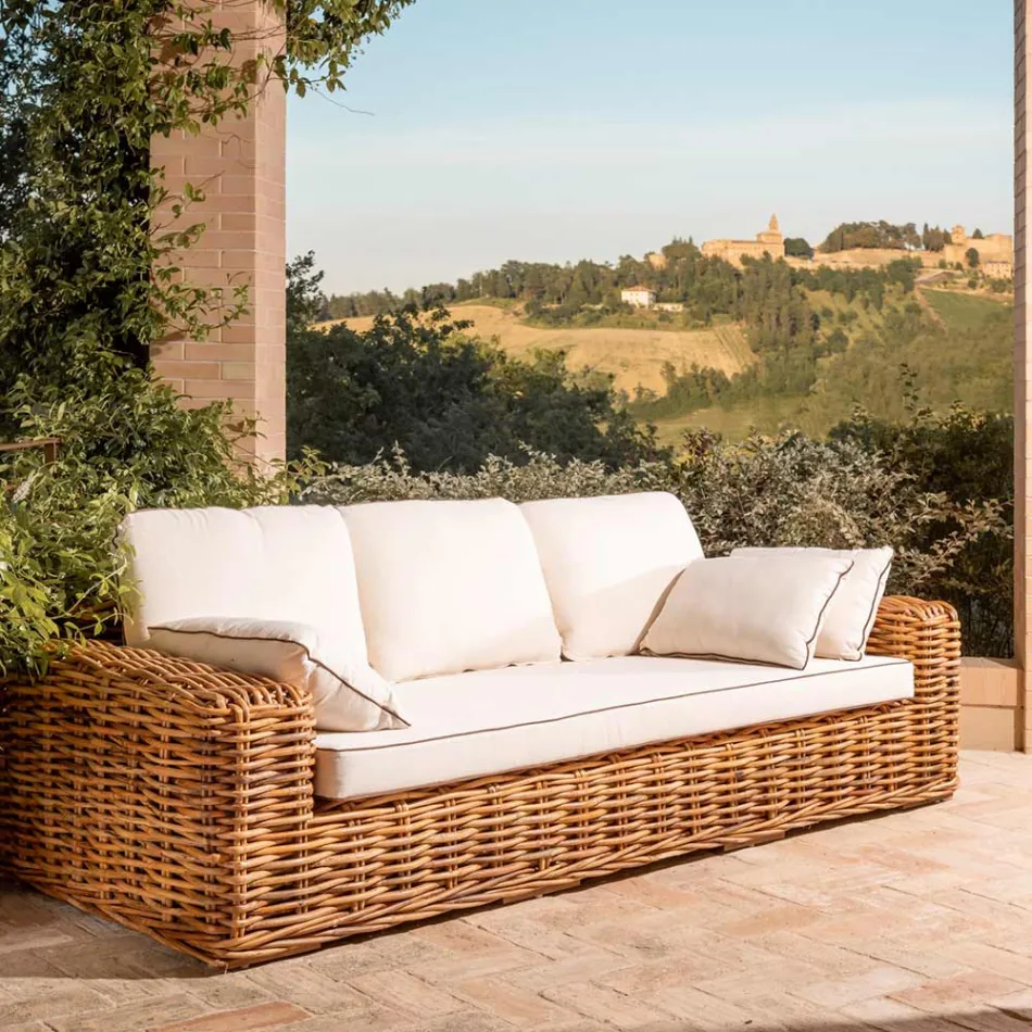 Divano 3 Posti o Maxi da Giardino in Rattan Naturale con Cuscini – Keira Viadurini