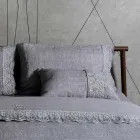 Federa Cuscini Letto in Lino Grigio con Pizzo Sinergia di Lusso Italiano - Stego Viadurini
