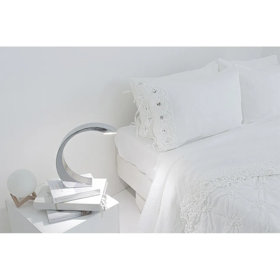 Federa di Lino con Pizzo Bianco per Letto Design di Lusso Made in Italy - Kiss Viadurini