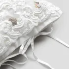 Federa di Lino con Pizzo Bianco per Letto Design di Lusso Made in Italy - Kiss Viadurini