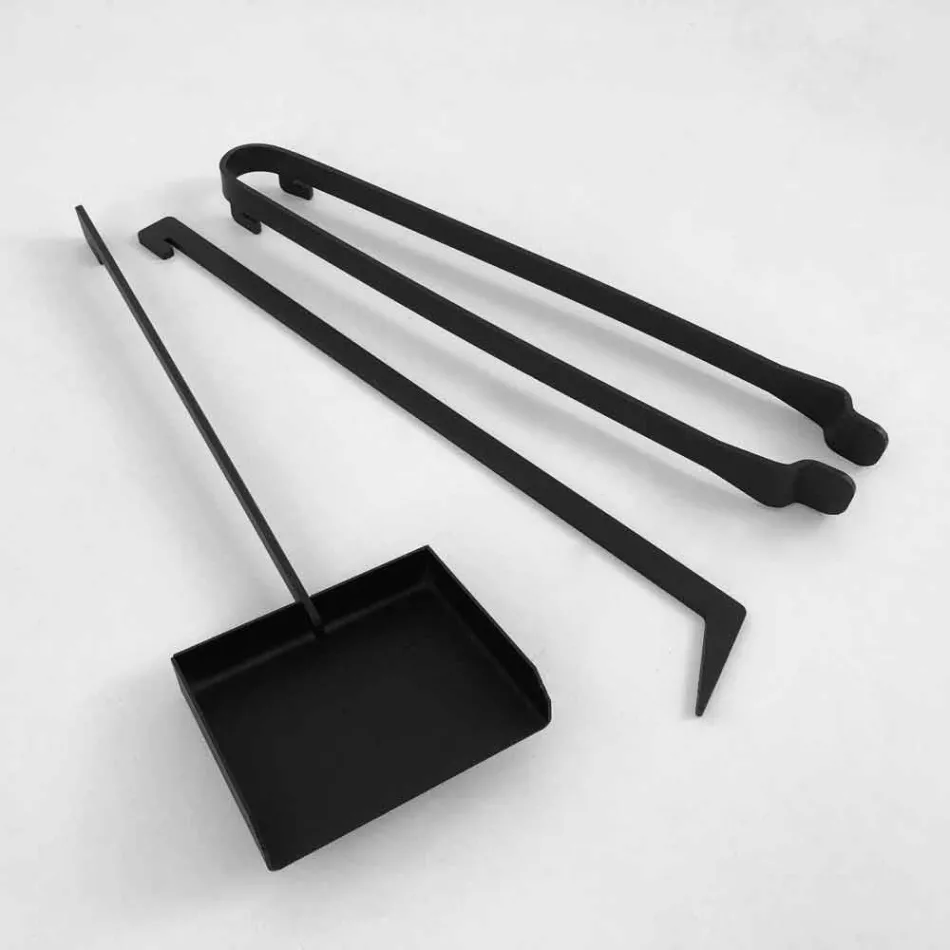Insieme di Strumenti di Design per Camino in Acciaio Nero Made in Italy - Ostro Viadurini