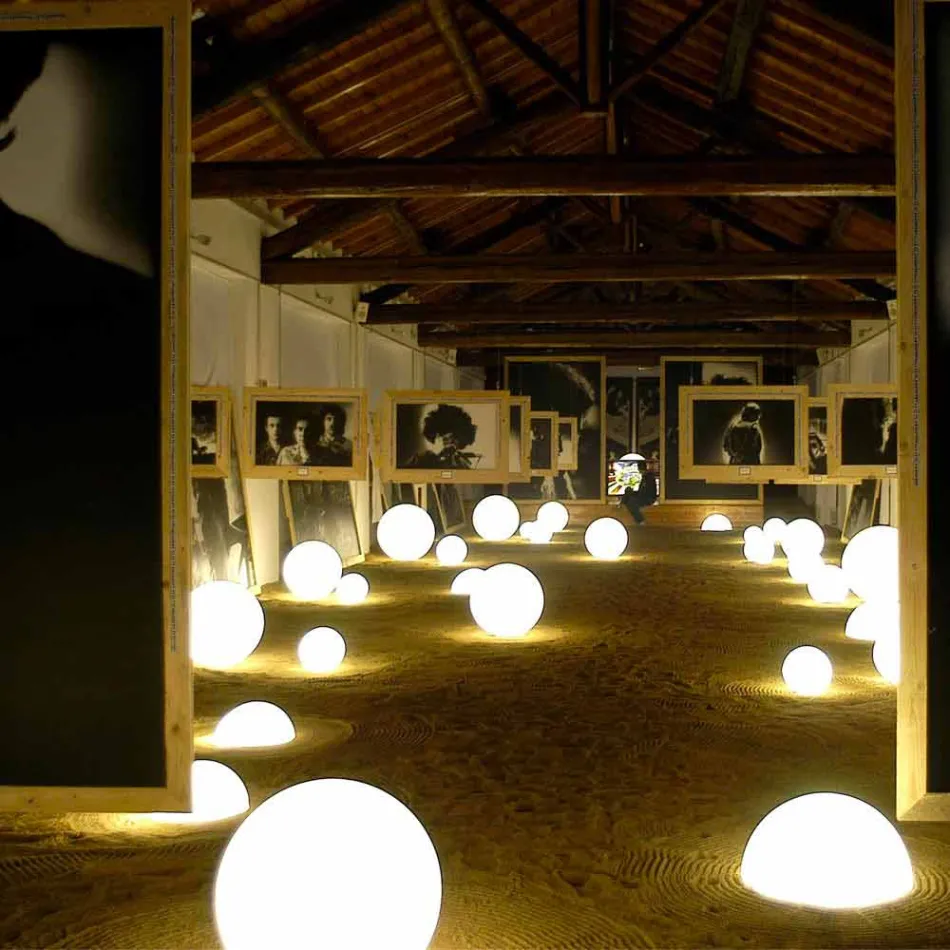 Lampada a sfera terra/tavolo Slide Globo bianco luminoso fatta Italia Viadurini