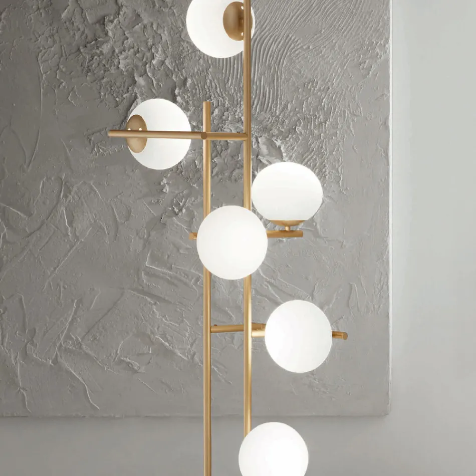 Lampada a Terra con LED in Metallo Verniciato Color Oro e Vetro Soffiato - Ailanto Viadurini