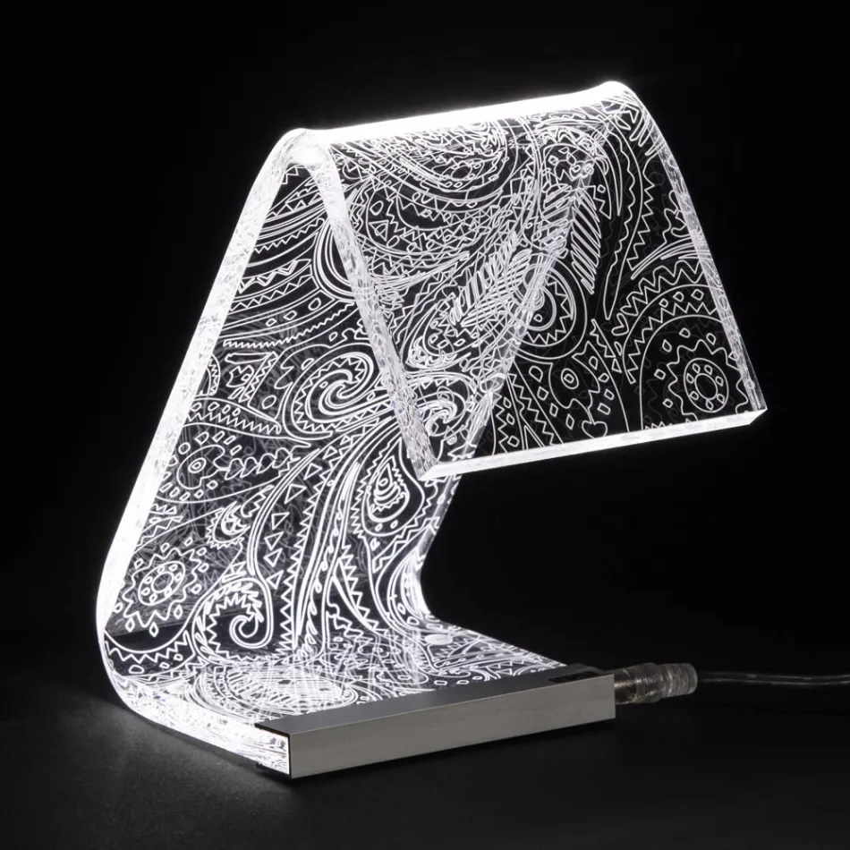 Lampada da Tavolo Led Cristallo Acrilico Piegato Decoro a Laser - Possett Viadurini