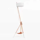 Lampada da Terra in Legno e Metallo con Dettagli in Pelle Vegana - Avetta Viadurini