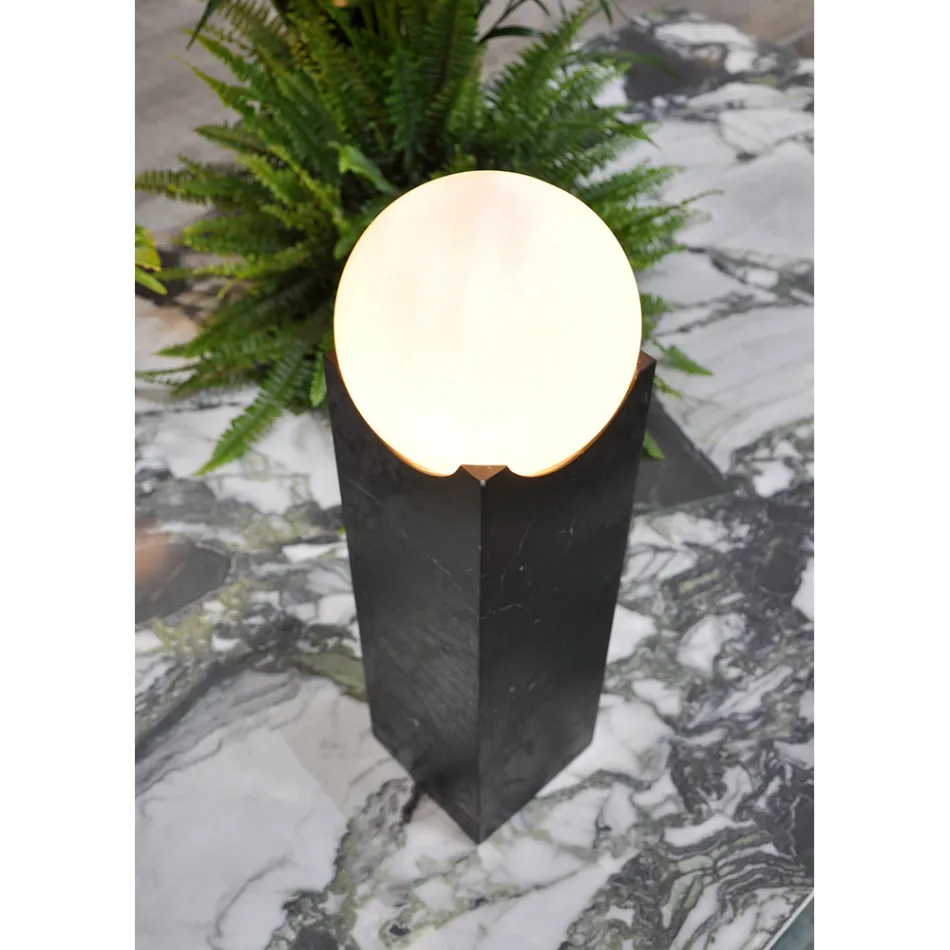 Lampada Rettangolare con Sfera Bianca e Base in Marmo Made in Italy - Koshi Viadurini