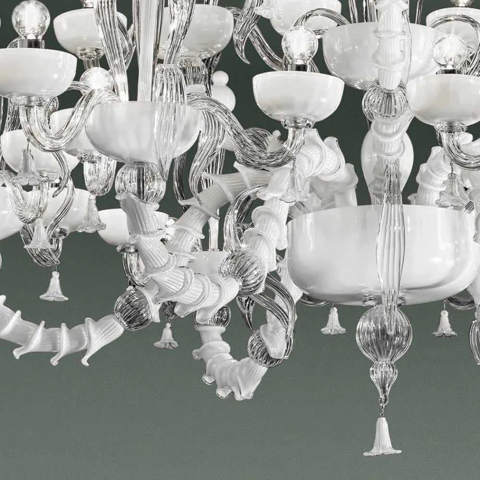 Lampadario a 27 Luci in Vetro di Venezia Bianco, Fatto a Mano in Italia - Regina Viadurini