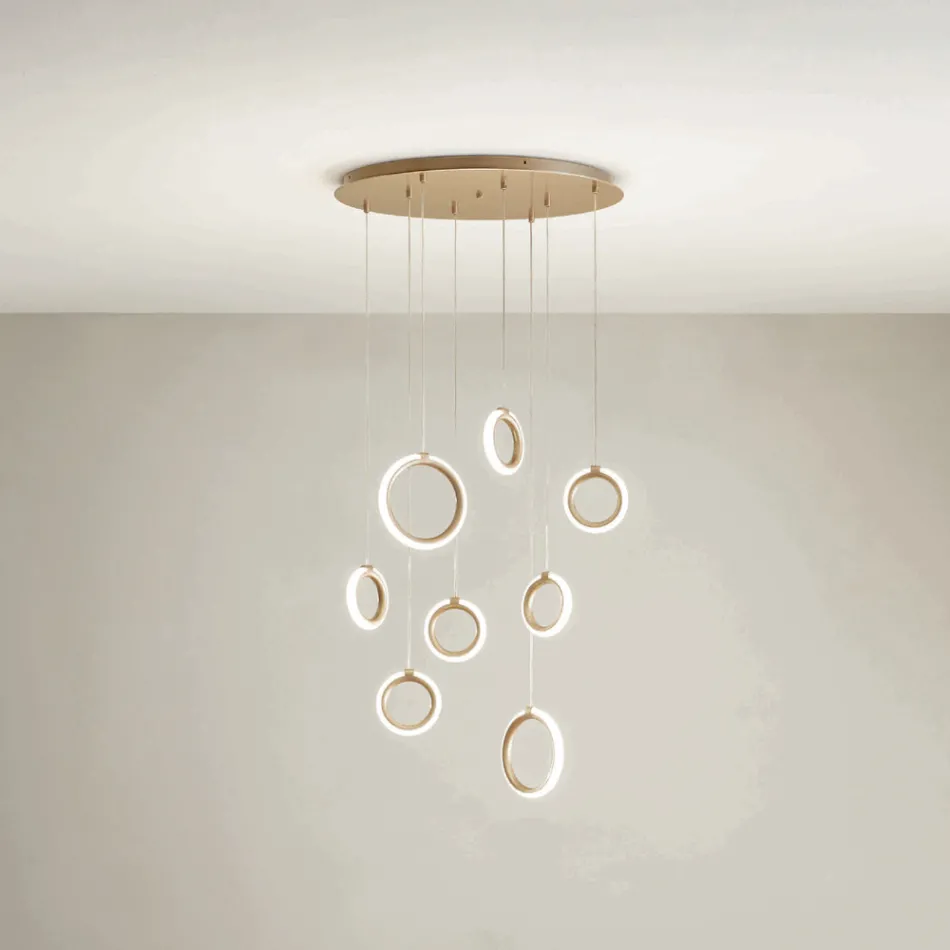 Lampadario Appeso in Metallo Verniciato Oro con 8 Luci LED - Cedro Viadurini