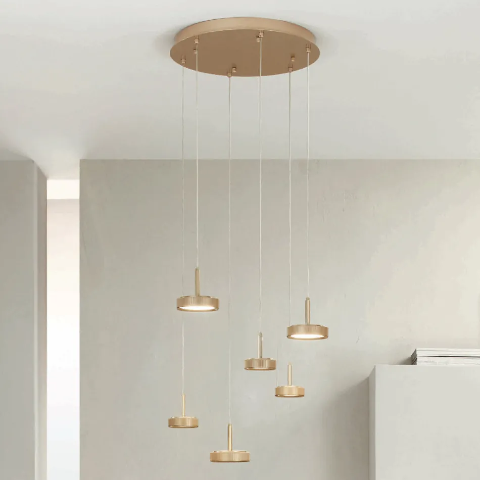 Lampadario con 6 LED e Base Rotonda in Metallo Verniciato Color Oro - Carpino Viadurini