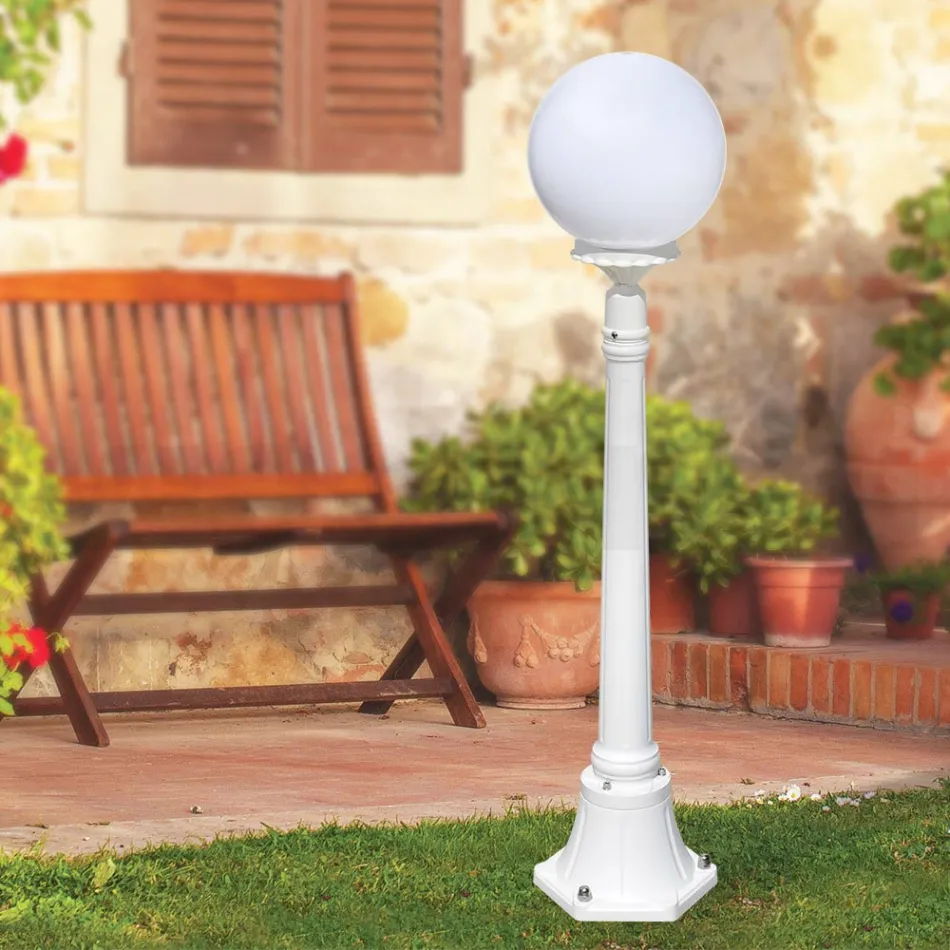 Lampione Alto 110 cm in Acrilico e Alluminio Bianco Made in Italy - Trovabianco Viadurini