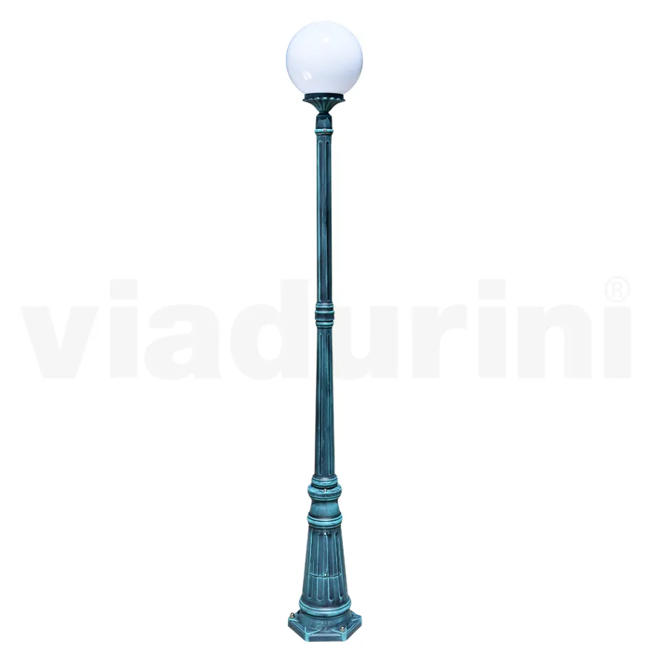 Lampione Alto 208 cm in Acrilico e Alluminio Nero Made in Italy - Trovanero Viadurini