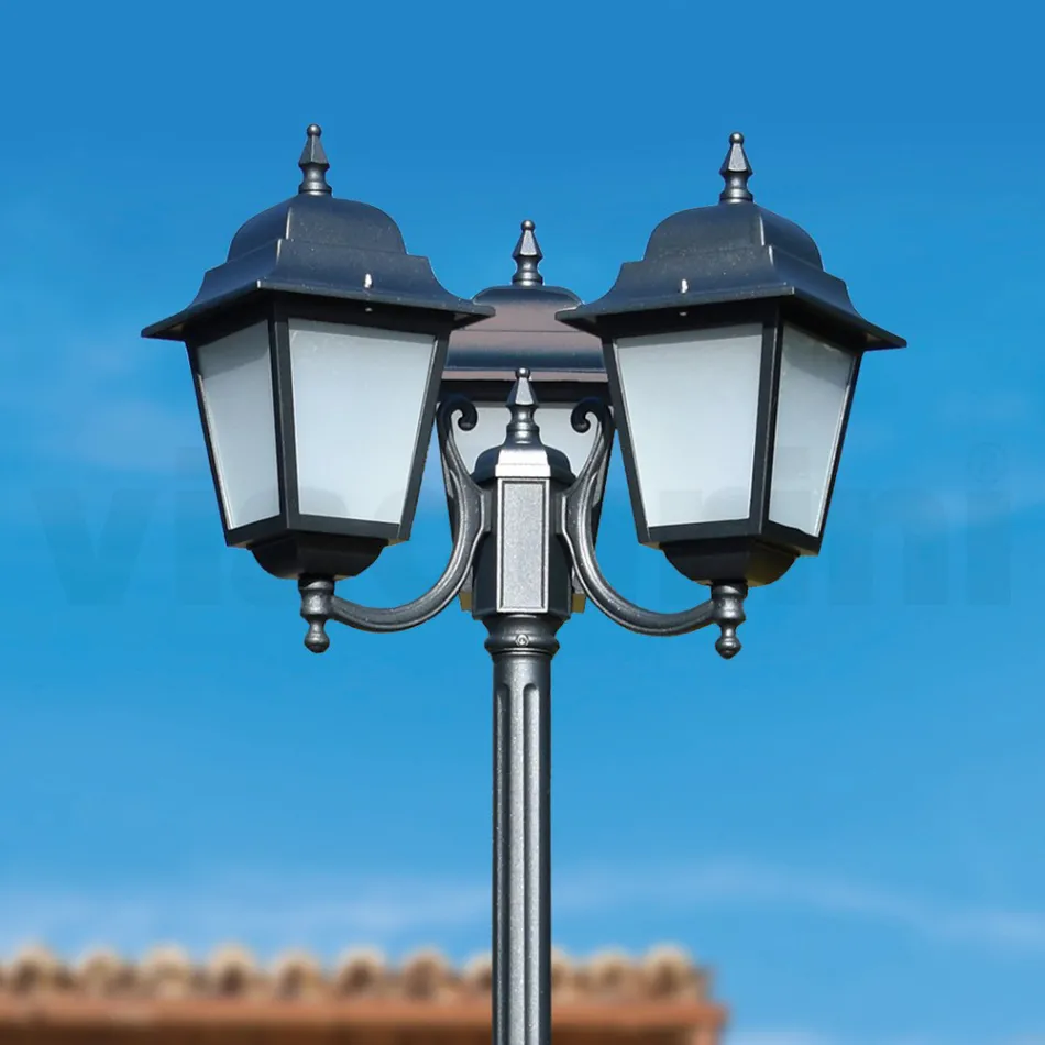 Lampione Alto 238 cm in Vetro e Alluminio Antracite Made in Italy - Scintilla Viadurini