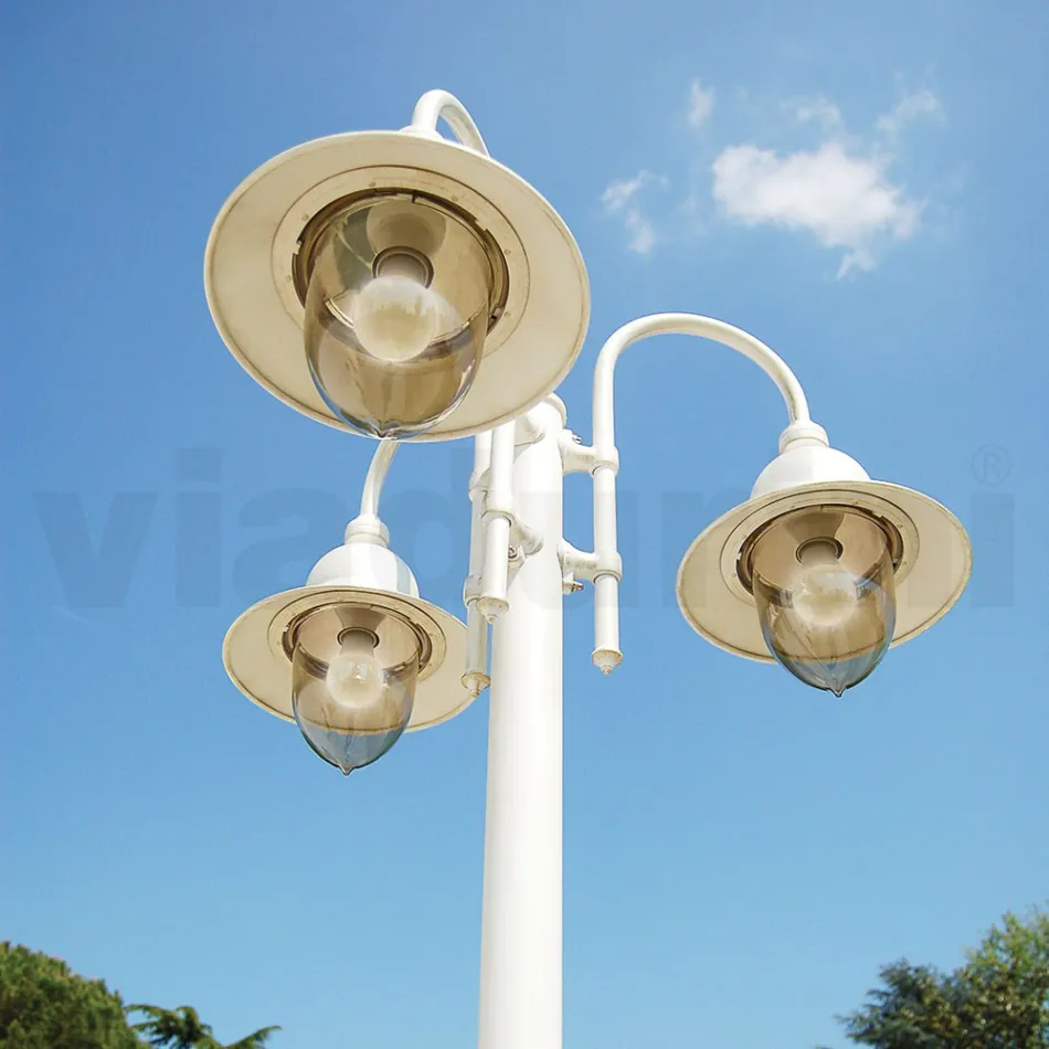 Lampione Giardino a 3 Luci in Alluminio Realizzato in Italia - Cassandra Viadurini