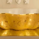 Lavabo di design da appoggio in ceramica bianco e oro made Italy Cubo Viadurini