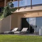 Lettino da Esterno in Polyrattan con Ruote  – Meredith Viadurini