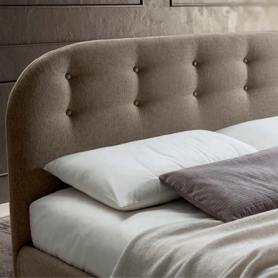 Letto Matrimoniale 160x190 con Linee Ricurve e Bottoni Made in Italy - Oriente Viadurini