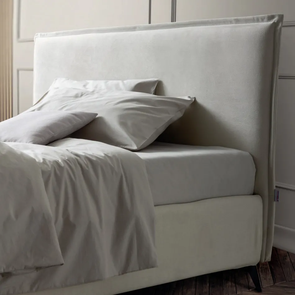 Letto Matrimoniale 160x190 in Tessuto con Piedi in Metallo Made in Italy - Sogni Viadurini