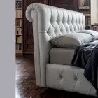 Letto Matrimoniale con Imbottitura Capitonné e Piedini in Legno - Briosco Viadurini