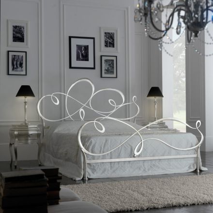 Letto Matrimoniale con Pediera Coordinata, Materasso e 2 Comodini - Nebbia Viadurini