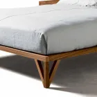 Letto matrimoniale di design 160x200cm con base in noce massello Alain Viadurini