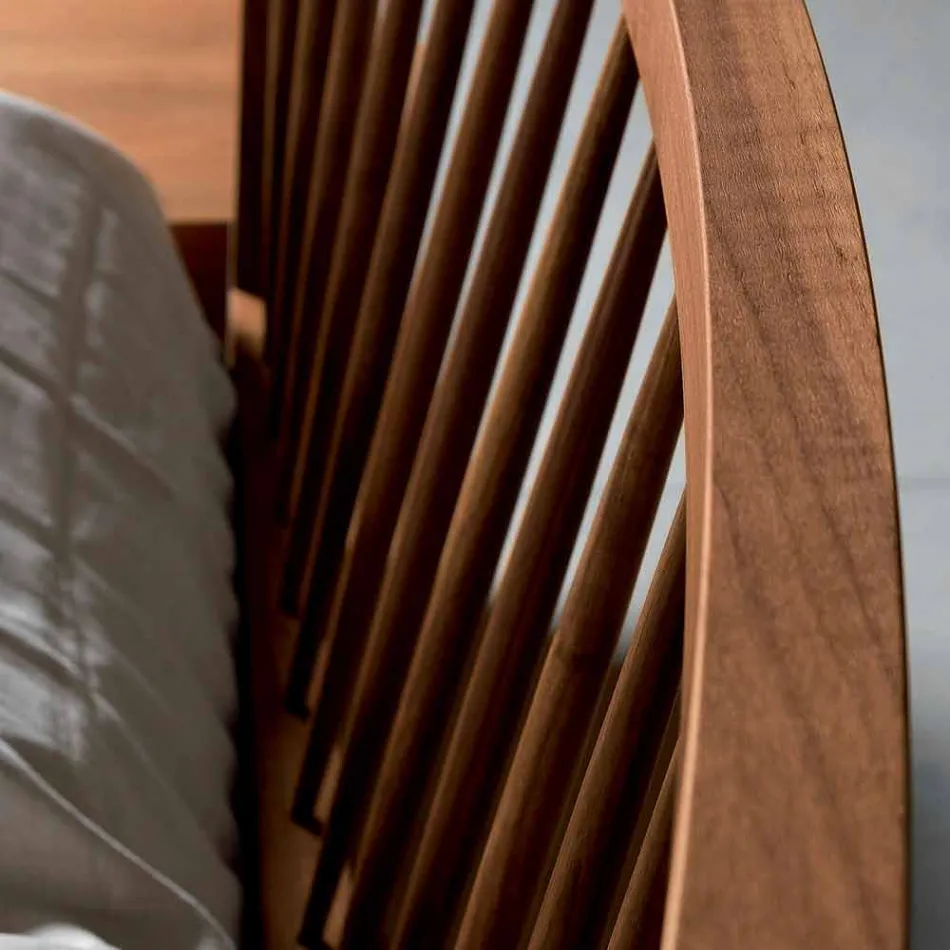 Letto matrimoniale di design 160x200cm con base in noce massello Alain Viadurini