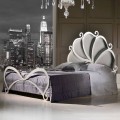 Letto matrimoniale in ferro imbottito con cristalli Kimberly