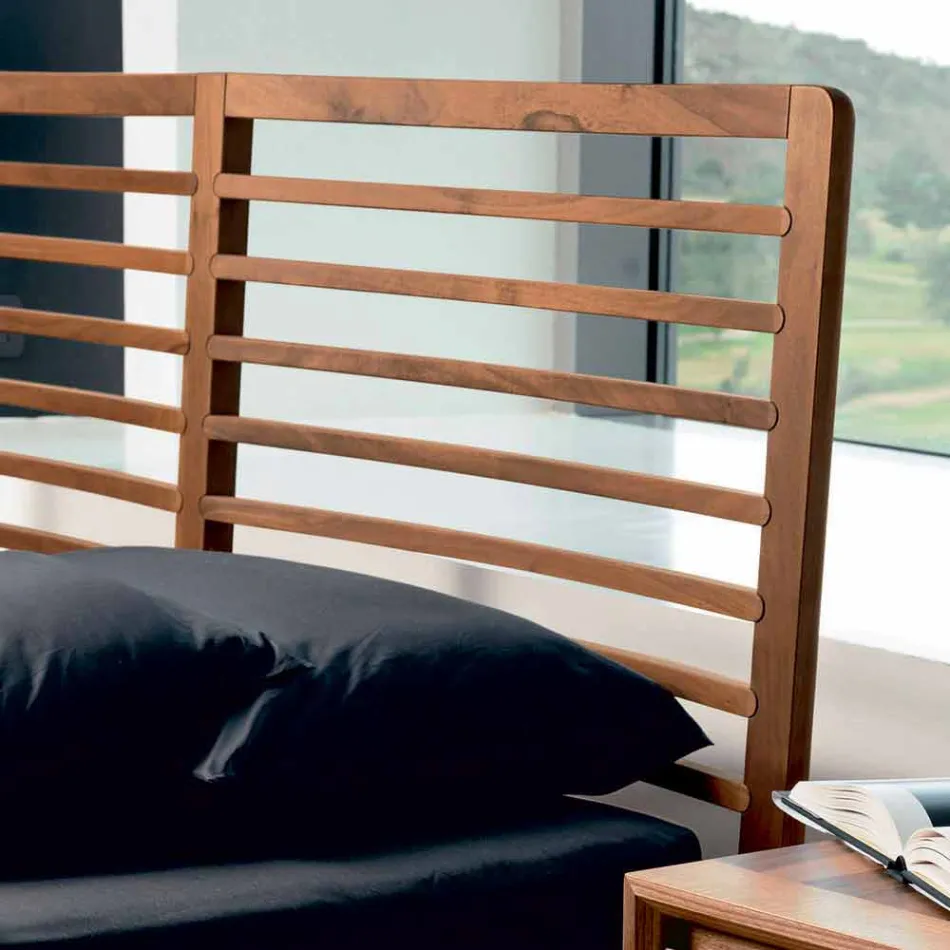 Letto matrimoniale made in Italy con base in noce massello Didimo Viadurini