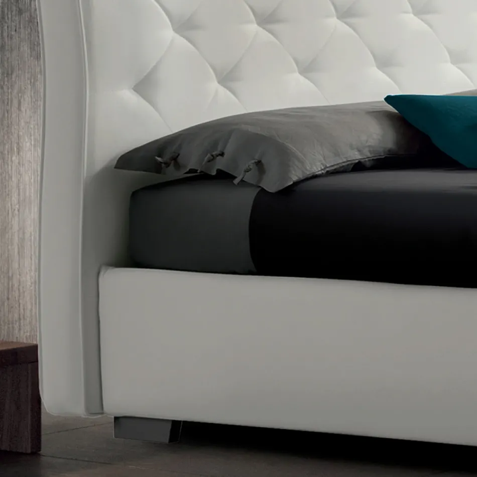 Letto Matrimoniale Moderno con Box e Testata Trapuntata - Londra Viadurini
