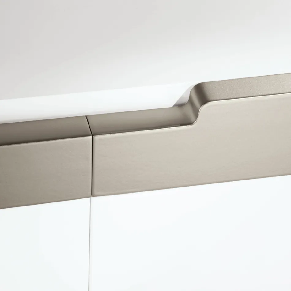 Madia da Soggiorno con 4 Ante in MDF Finitura Bianca e Nichel Made in Italy - Emie Viadurini