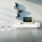 Madia in Mdf Bianco con Teca in Vetro e Base a Zoccolo Made in Italy - Kisha Viadurini