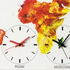 Orologio da muro su tela completo di 4 fusi orari Alex, design moderno Viadurini