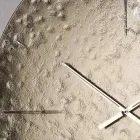 Orologio da Parete in Vetro Fuso Ondulato con Lancette in Ottone - Radia Viadurini