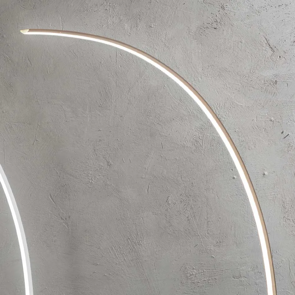 Piantana Moderna a LED Dimmerabile in Metallo Nero, Oro o Bianco - Gondola Viadurini