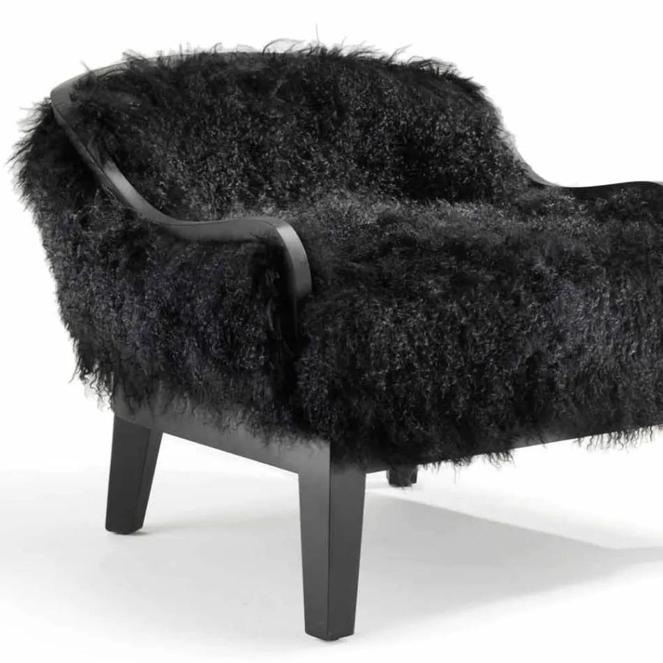 Poltrona da salotto bassa in pelle e pelo nero, made in Italy, Eli Viadurini