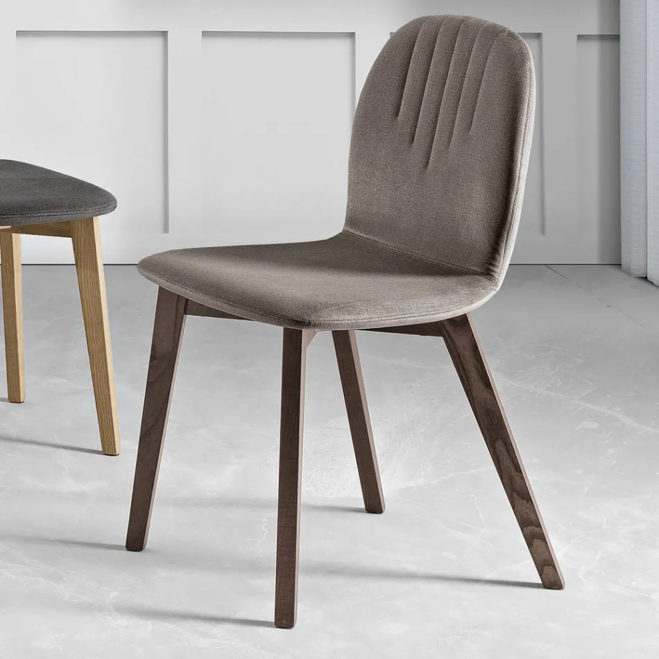 Sedia con Seduta in Monoscocca in Tessuto e Gambe in Legno Made in Italy - Nezoku Viadurini
