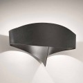 Selene Scudo applique in acciaio verniciato dal design moderno