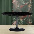 Tavolino Tulip Eero Saarinen H 41 con Piano Ovale in Marmo Nero Marquinia - Scarlet