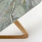 Tavolo da Esterno con Base in Legno e Piano in Ceramica Royal Peacock - Infinity Viadurini