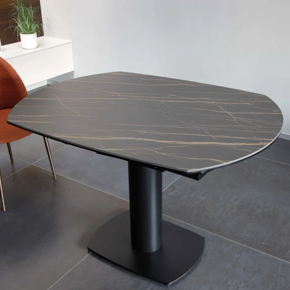 Tavolo da Pranzo Allungabile in Ceramica e Base Metallo - Indira Viadurini