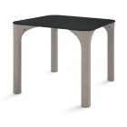 Tavolo da Pranzo in Hpl con Gambe in Polietilene Made in Italy - Glen Viadurini