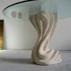 Tavolo da pranzo rotondo in pietra con piano in cristallo Cadmo Viadurini
