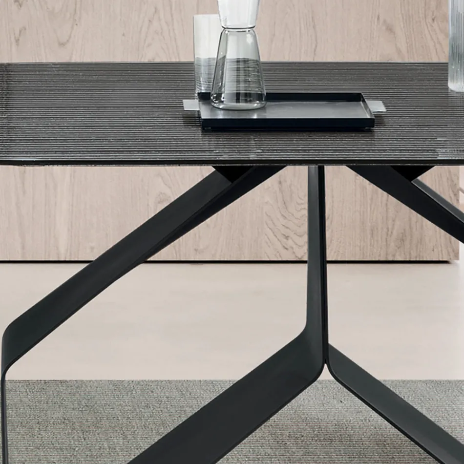 Tavolo Fisso 210x110 cm con Piano in Vetro Rigato e Base in Metallo - Adriano Viadurini