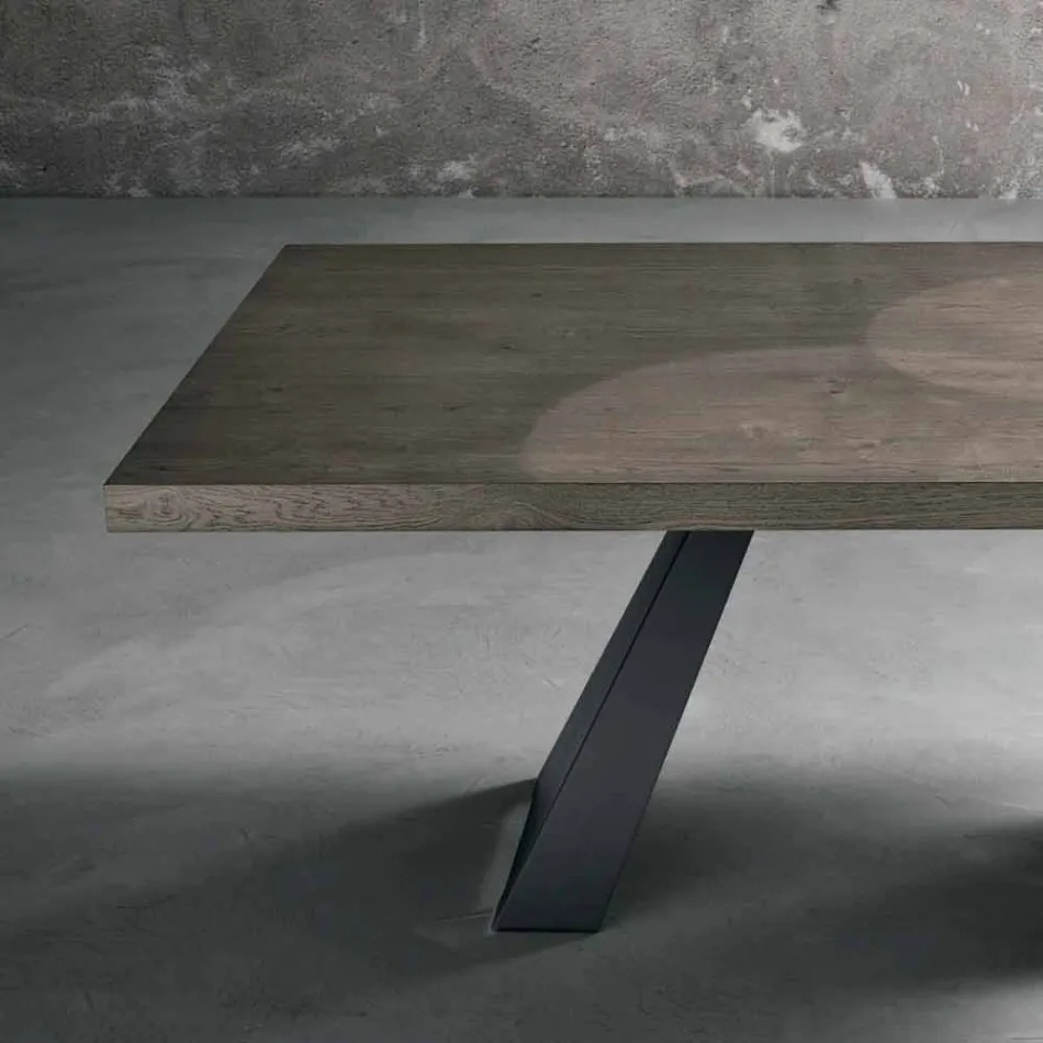 Tavolo in legno rovere nodato moderno prodotto in Italia Zerba Viadurini