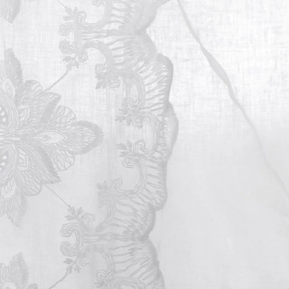 Tenda di Lino Leggero con Organza e Ricamo Bianca di Lusso Italiano - Marinella Viadurini